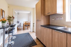 Kitchen/Breakfast Room- click for photo gallery